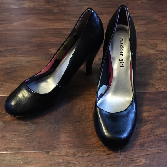 Madden Girl Sursey pumps black size 8 - Picture 2 of 10